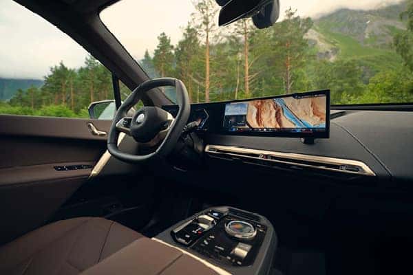BMW cockpit technology
