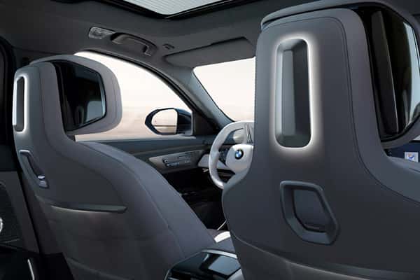 BMW Neue Klasse Driving