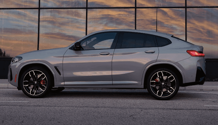 BMW X4 model page