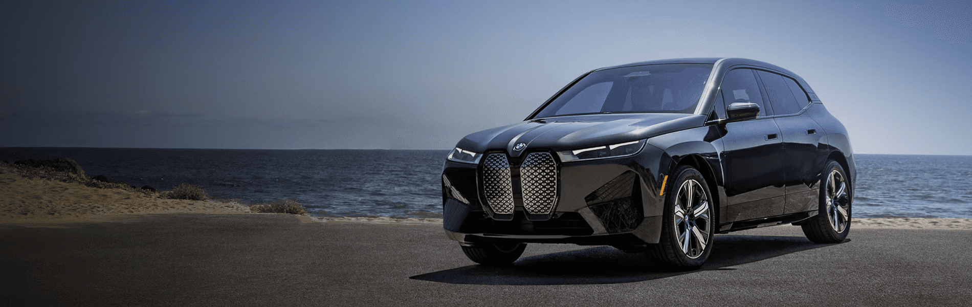 2023 BMW iX Comparison page banner