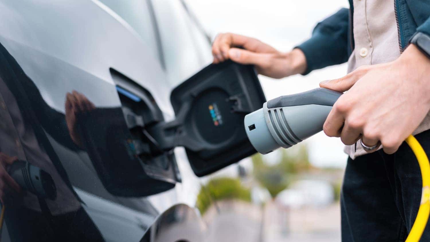 EV dealer Huber Ridge OH