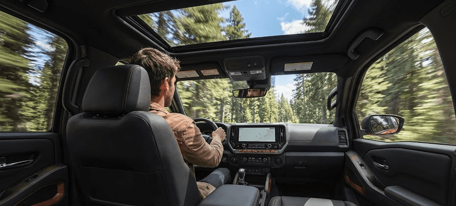 2025-nissan-frontier-dashboard