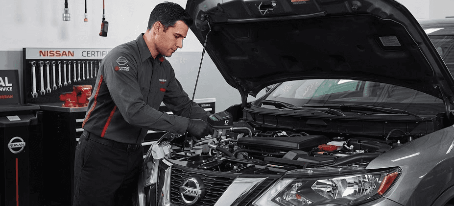 Kelly Nissan service center oil change in Oak Lawn IL