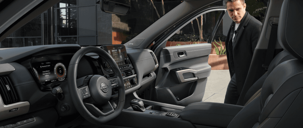 2025-nissan-pathfinder-dashboard