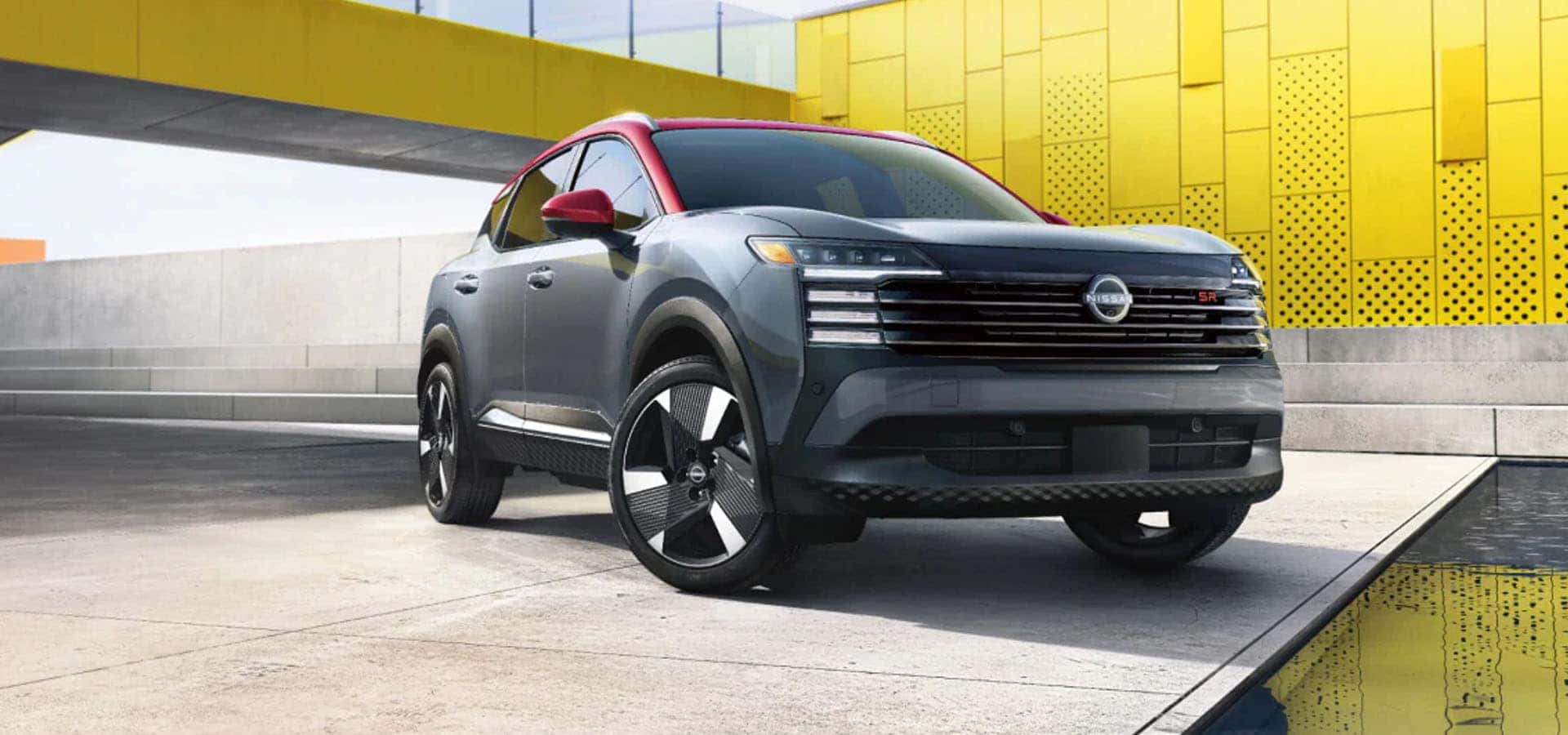 2026 Nissan Kicks exterior two-tone color option near North Olmsted Ohio
