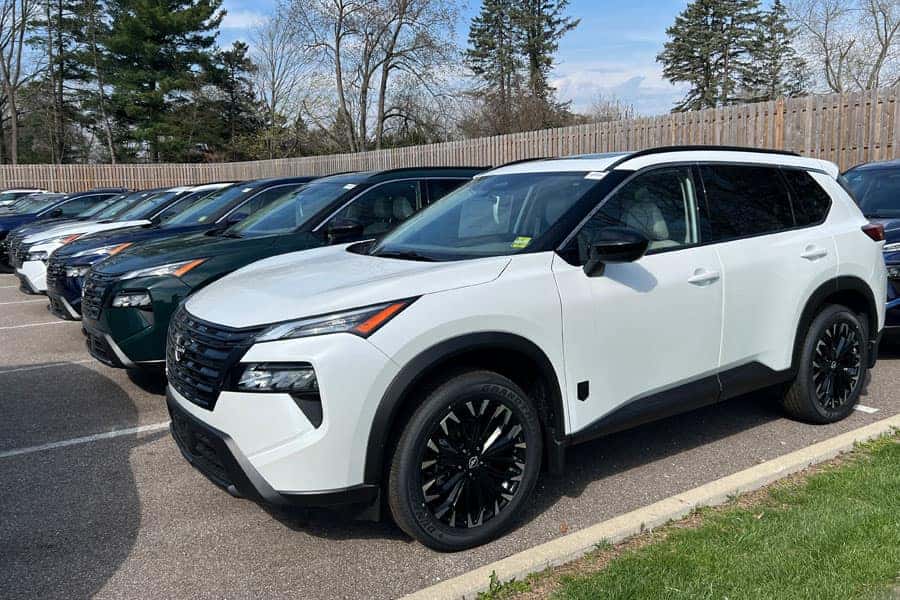 Nissan of North Olmsted family SUV dealership Cleveland Ohio