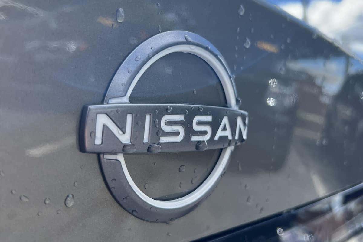 Close-up view of the Imperial Bronze exterior color at Nissan of North Olmsted near Cleveland, Ohio.