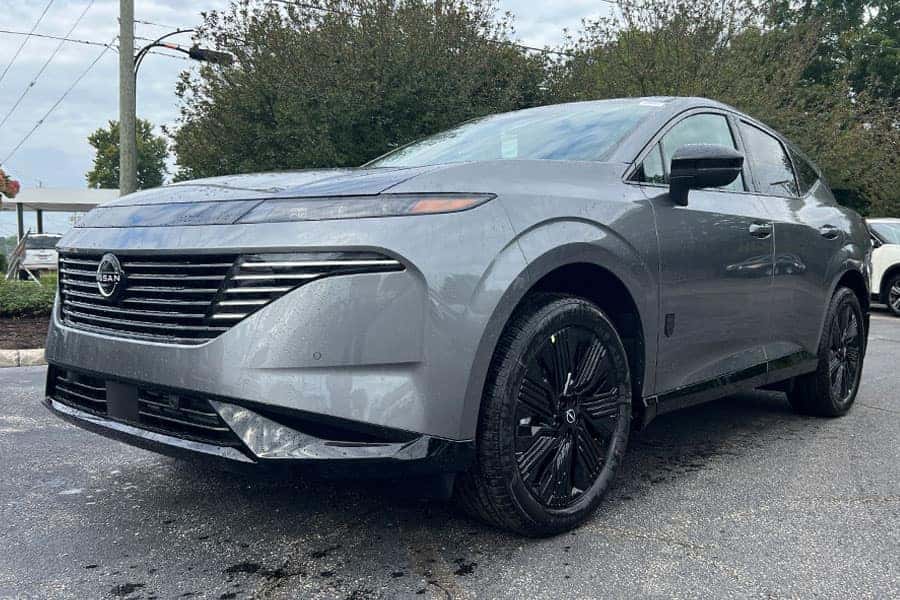 Gun Metallic Gray 2027 Nissan Murano exterior color near Cleveland Ohio