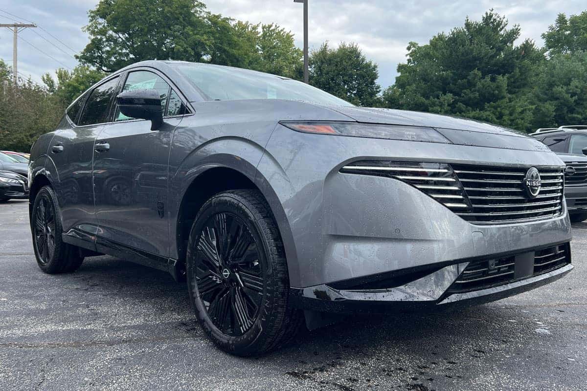 2027 Nissan Murano Gun Metallic exterior near Cleveland, Ohio