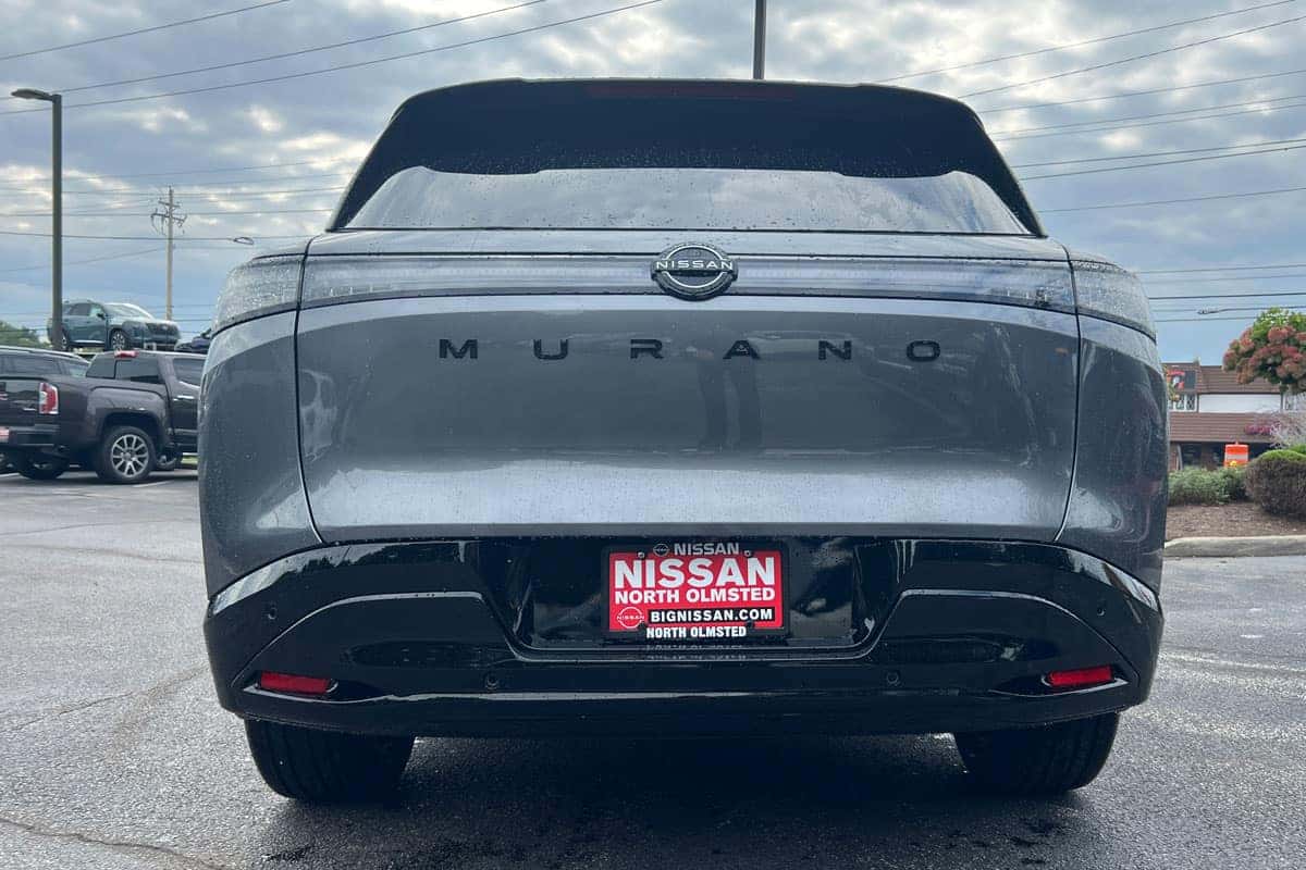 Rear bumper view of the 2027 Nissan Murano in Gun Metallic near Cleveland, Ohio