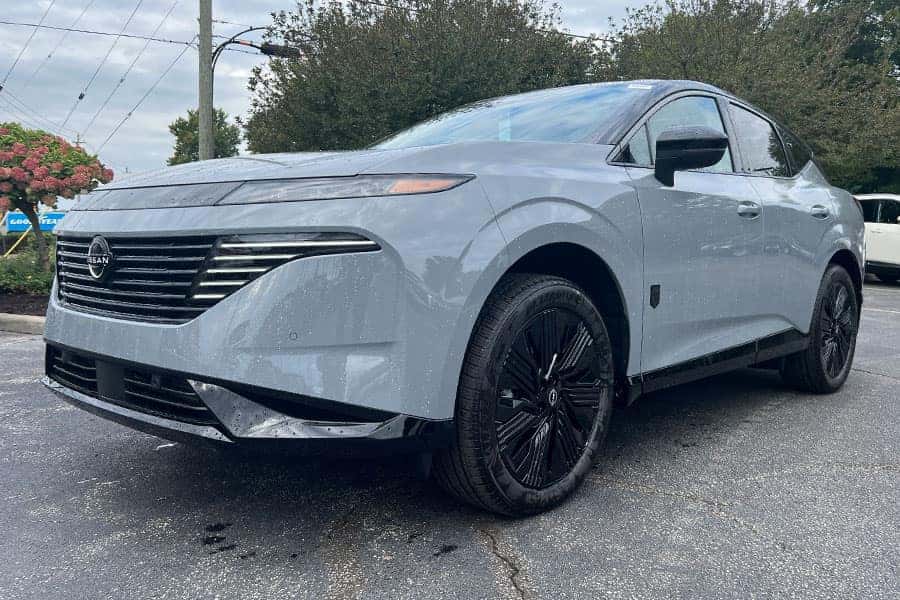 Two-Tone Boulder Gray 2027 Nissan Murano exterior color near Cleveland Ohio