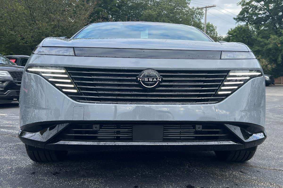 Front bumper view of the 2027 Nissan Murano Two-Tone Boulder Gray Pearl exterior color near Cleveland, Ohio