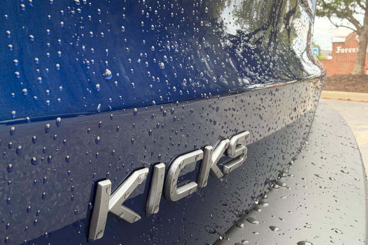 Exterior detail of a 2027 Nissan Kicks in Deep Blue Pearl near Cleveland, Ohio