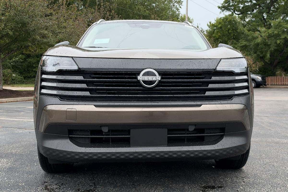 Front view of a 2027 Nissan Kicks in Canyon Bronze Metallic at Nissan of North Olmsted