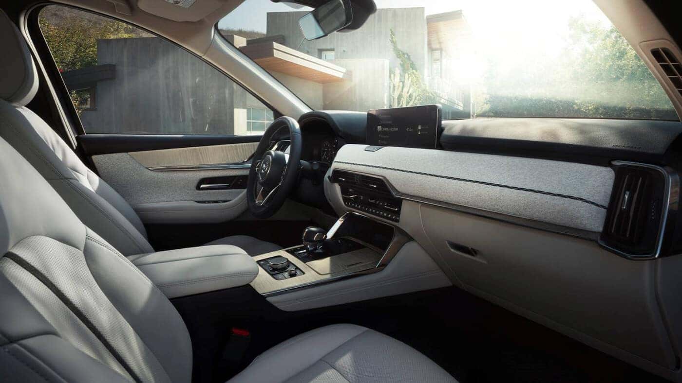 Premium 3-row family SUV configuration
