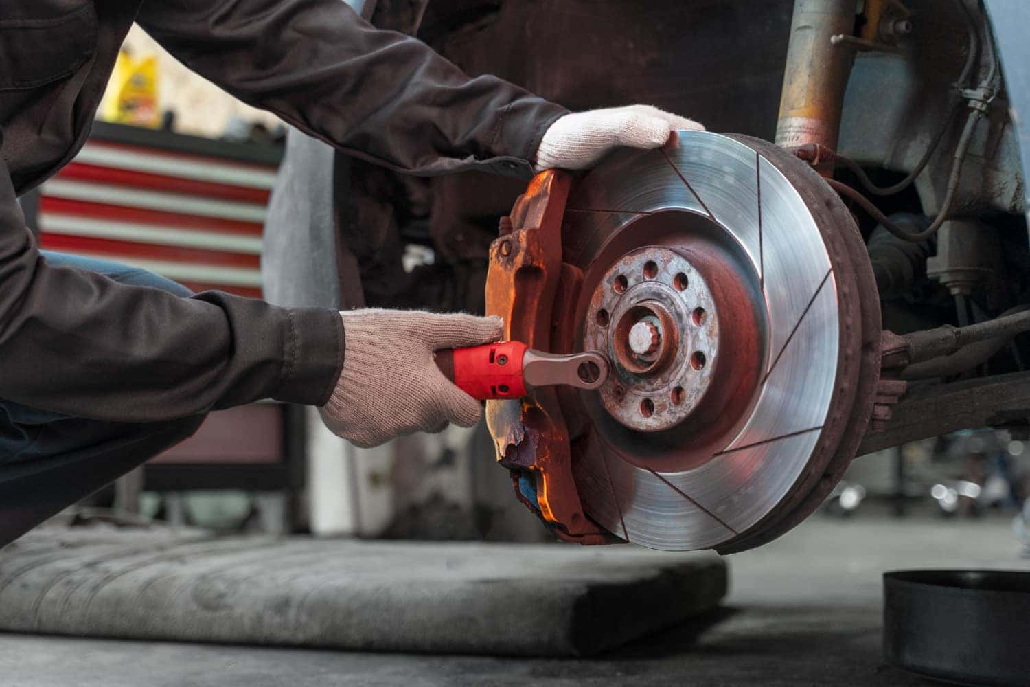 Why Does a Car Shake When You Brake: Causes & Quick Fixes