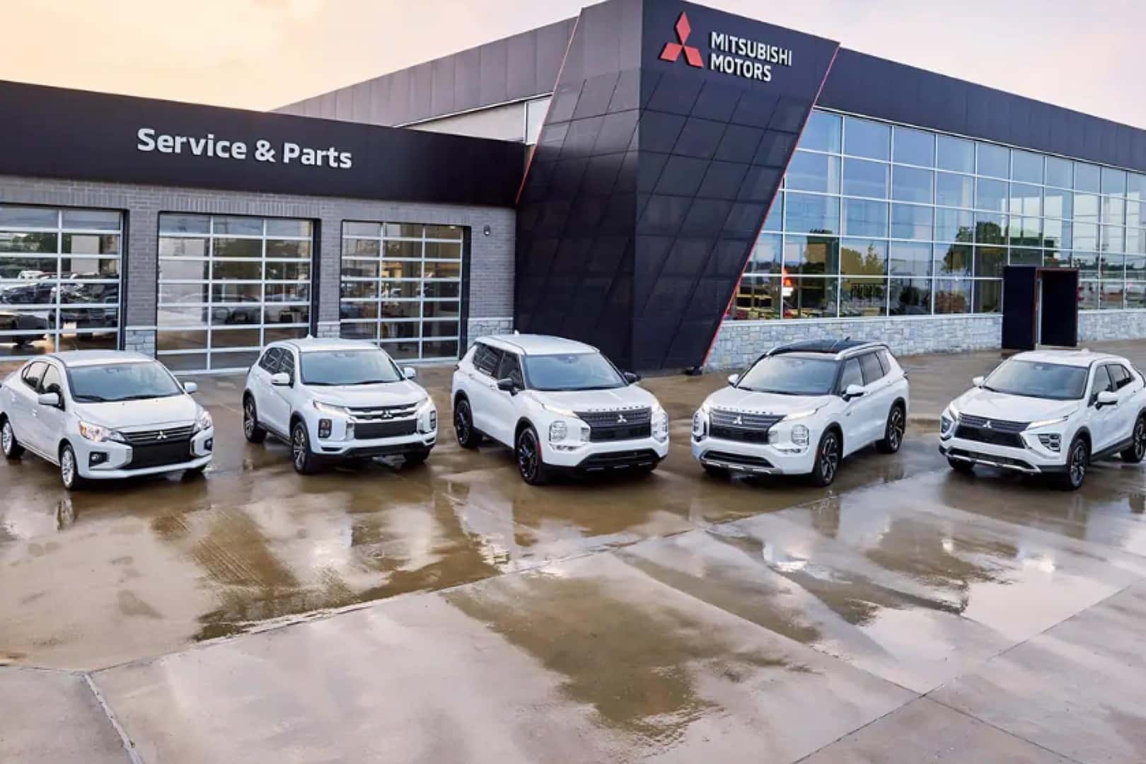 Mitsubishi SUV lineup at a dealership