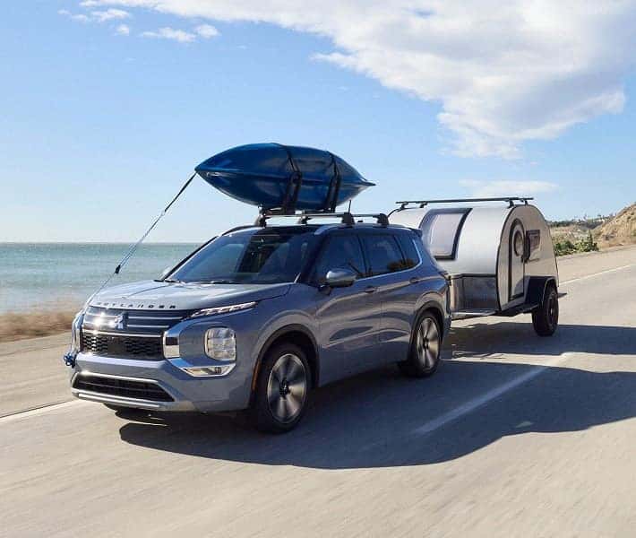2026 Mitsubishi Outlander towing a trailer