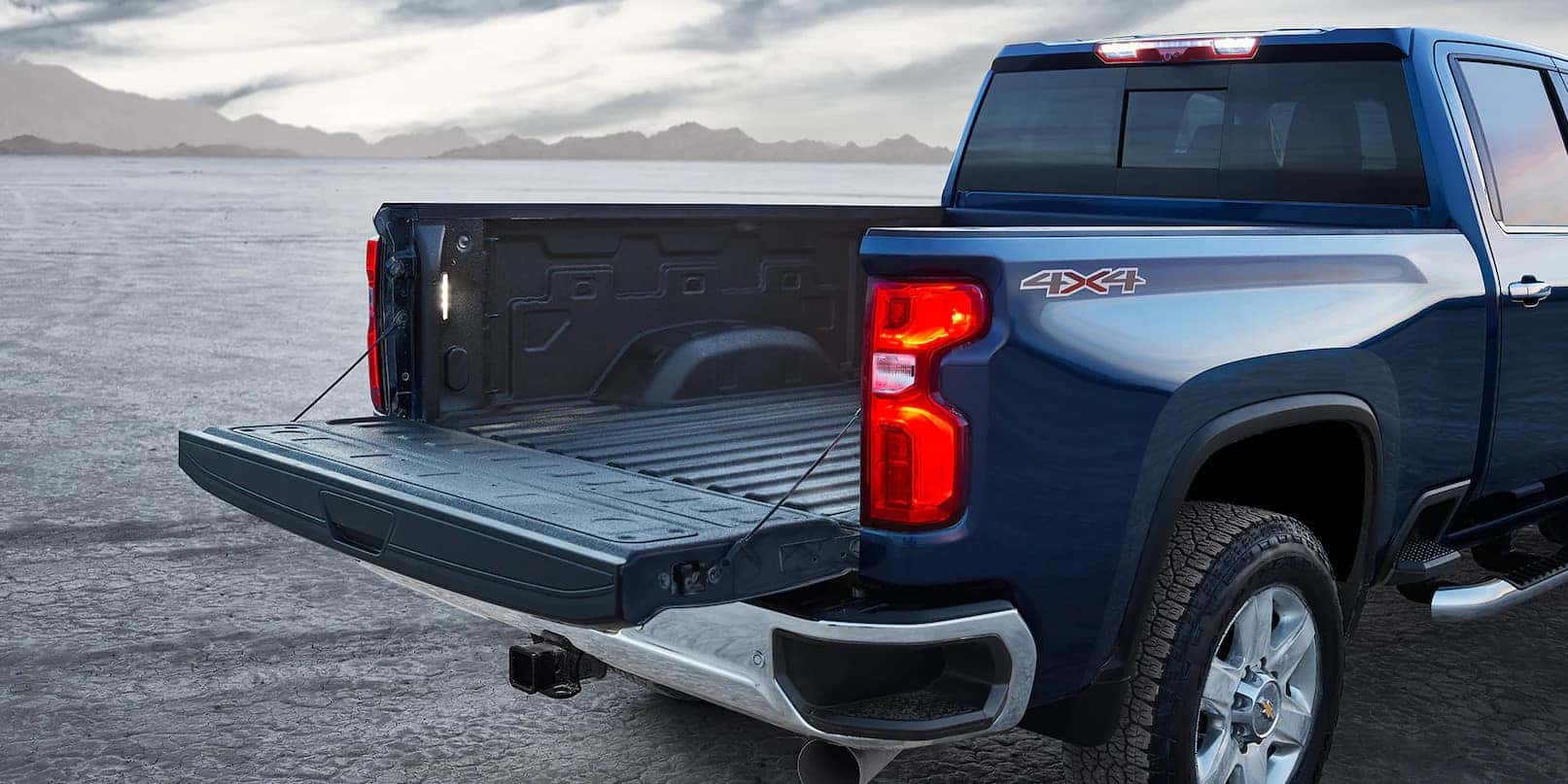 Silverado HD Exterior Rear