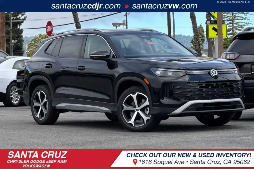 New 2026 Volkswagen Tiguan 2.0T SE 4Motion
